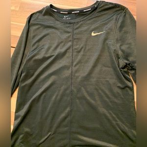 Nike Running Dri-Fit Women’s long sleeve Size L